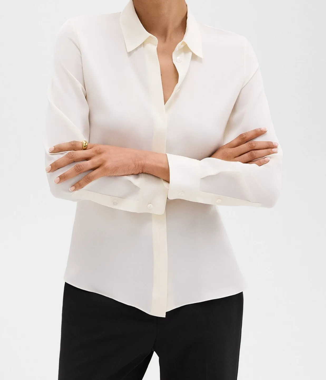 Classic Fitted Shirt in Ivory