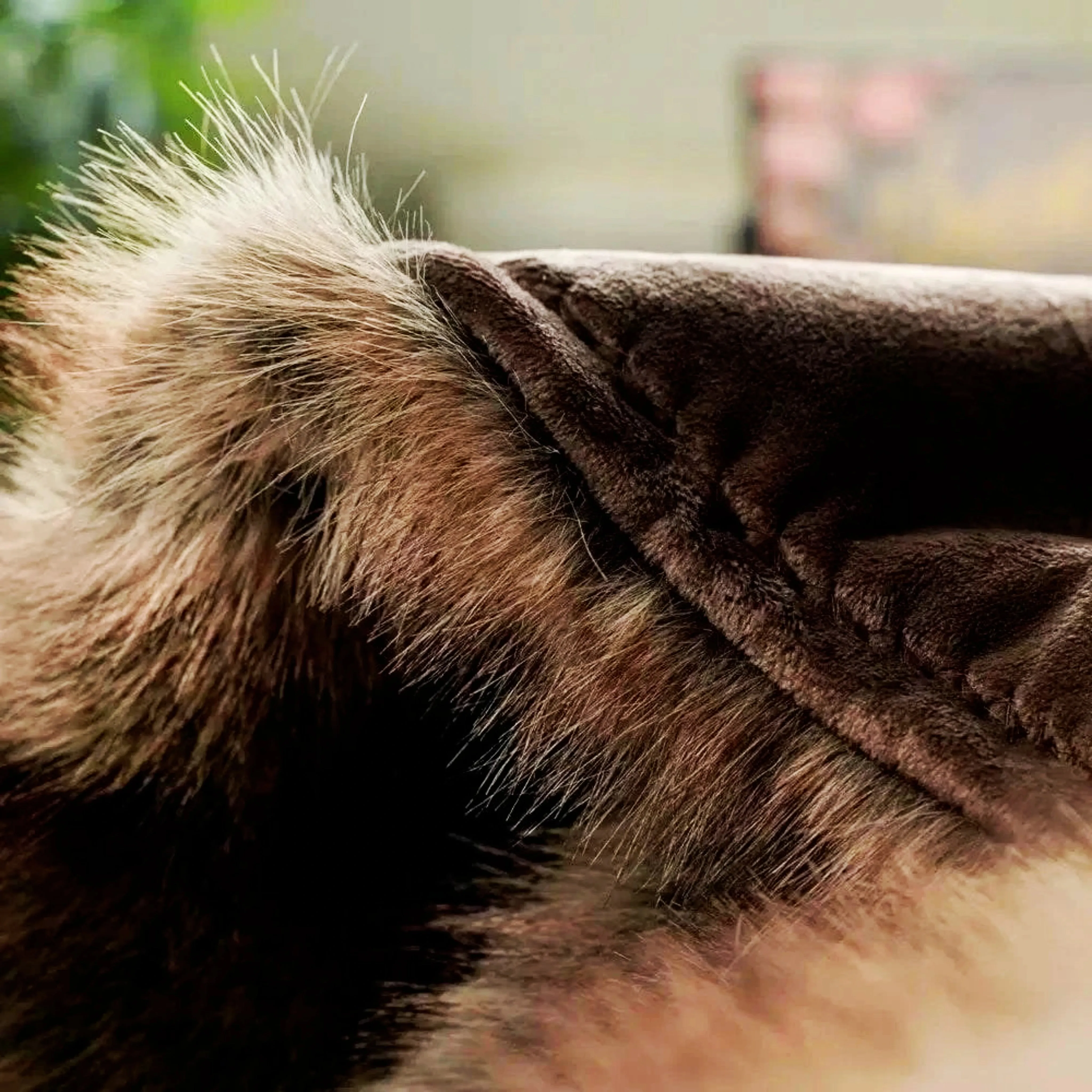 Faux Fur Blanket - Elegant Plaid Design for Beds & Sofas