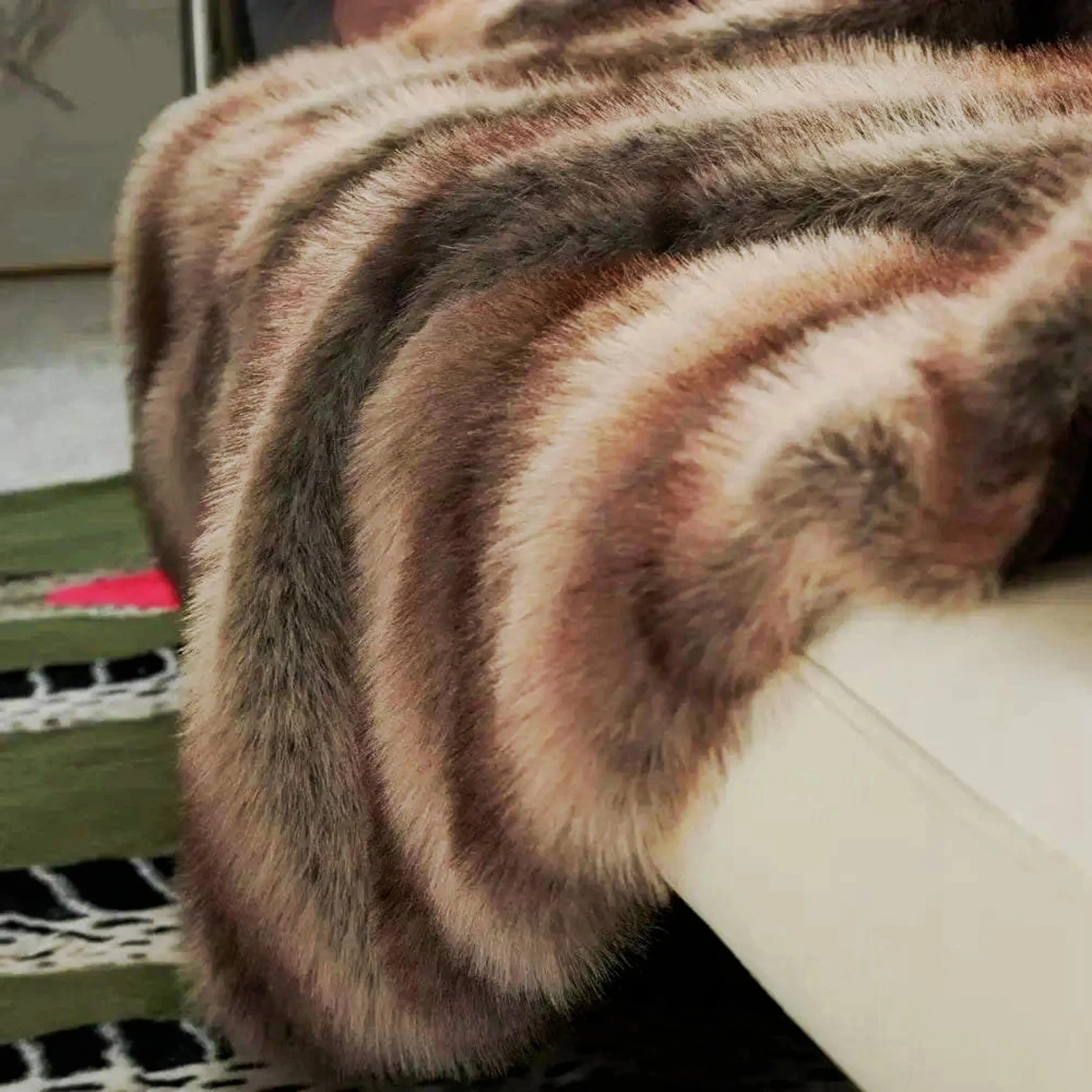 Faux Fur Blanket - Elegant Plaid Design for Beds & Sofas