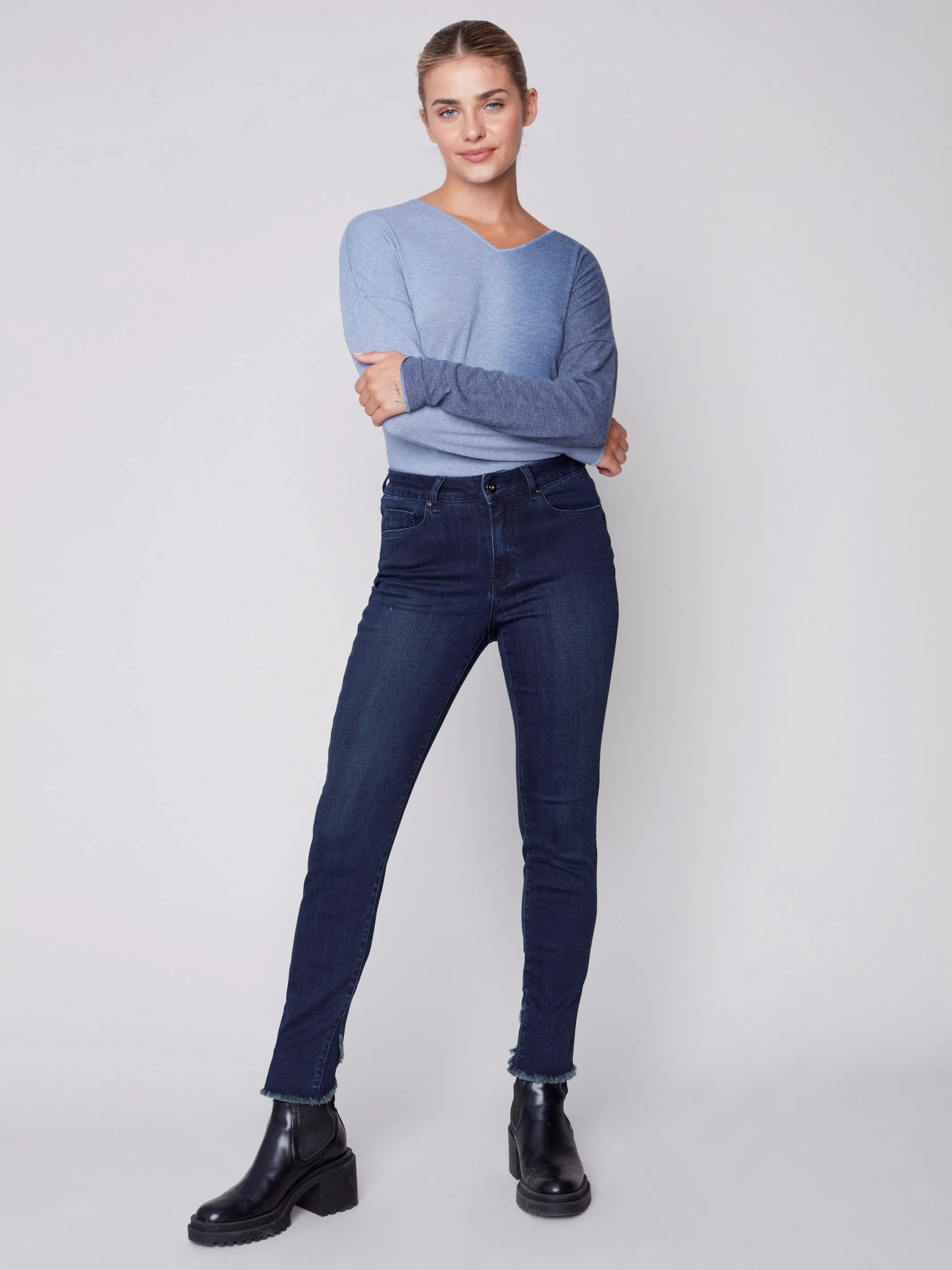 Stretchy Jeans with Tulip Hem - Blue Black